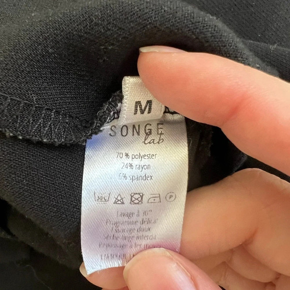 Songe Lab France Black snap front ruffle 3/4 sleeves top blouse - Picture 8 of 8